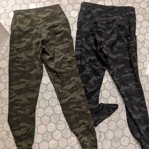 Bundle of camo leggings